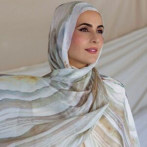 Vela Scarves Agate Stone Mini worn only once great condition